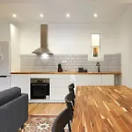 Comfortable Apartment Next To Apolo Theater