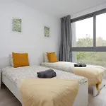 Three Bedroom Two Bathroom Apartment Close To Beach