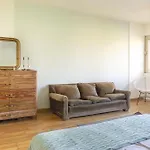 Rooms In Beautiful Apartment In Gracia