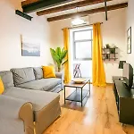 11Bldg1025 - Superp Apartment Downtown