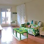 Pau Claris Apartment