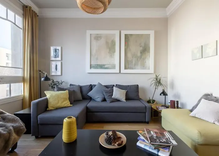 Beautiful & Central Flat Near Sagrada Familia