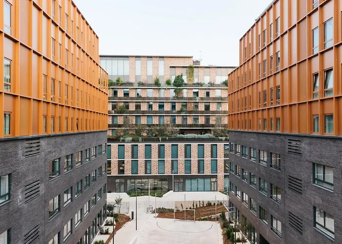 For Students Studying In Barcelona Only - Stunning Spacious Studios And Private Rooms At Pallars Student Accommodation