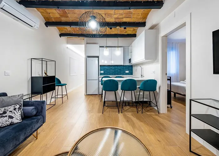 Bebarceloner Eixample Apartments - 4 Bedrooms
