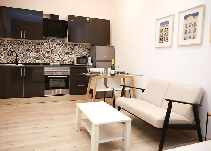 Cozy Near The Barcelona Camp Nou Stadium