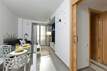 Bbarcelona Gaudi 4*
