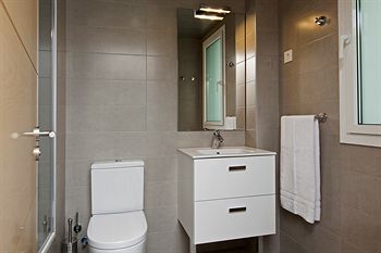 Bbarcelona Gaudi Hotel 4*