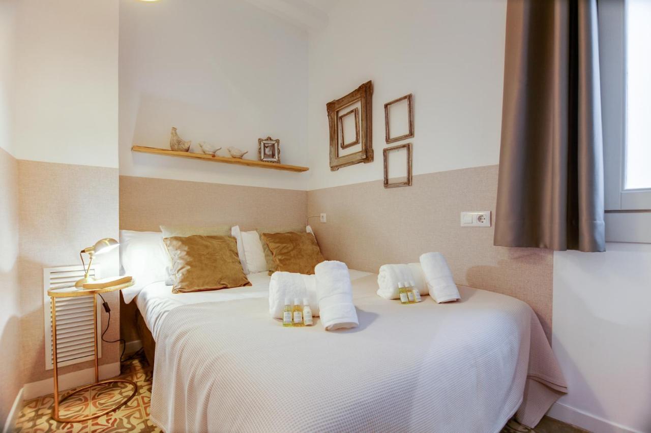 New! En Ville Boutique Placa Universitat Apartment Barcelona