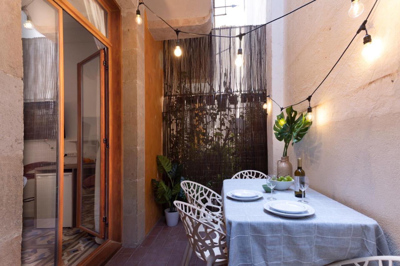 Gothic & Studio Apartment