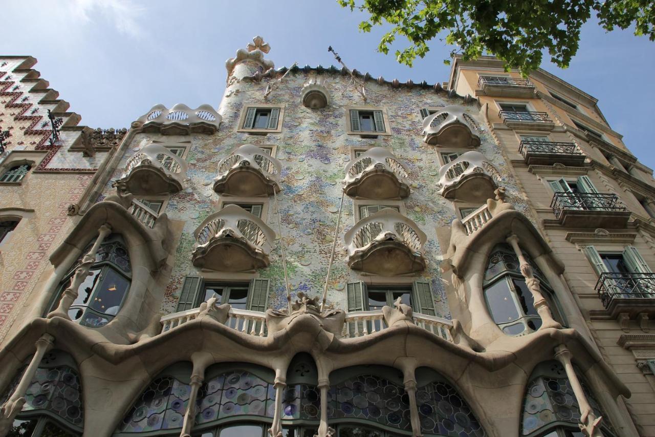 Higuests - Sagrada Familia * Barcelona