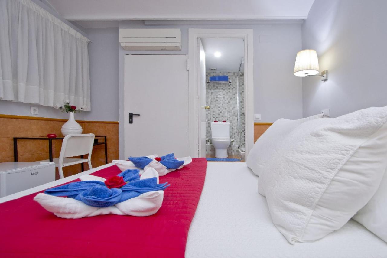 Barcelona City Rooms 2*