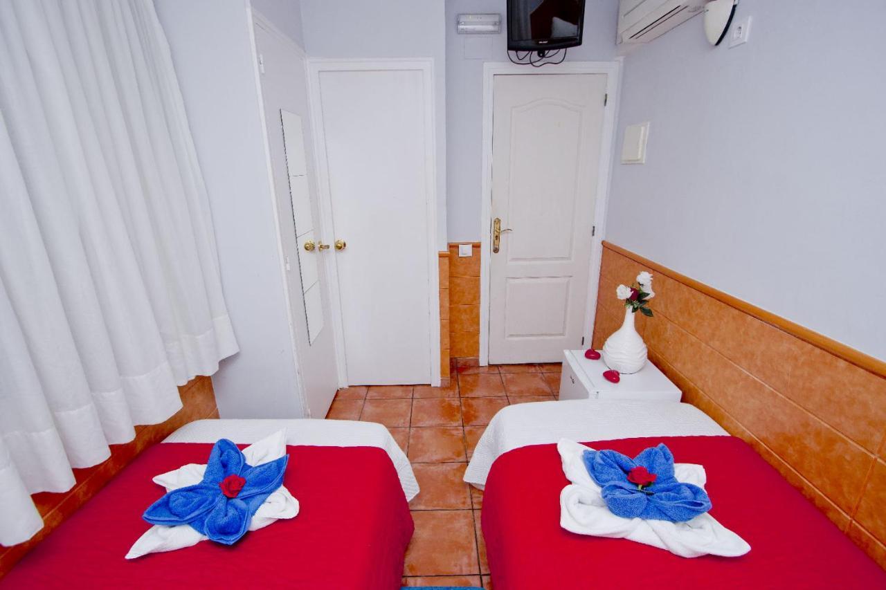 Barcelona City Rooms 2*