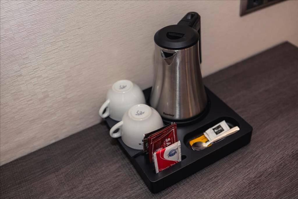 Habitación con dos camas en Hotel Ronda Lesseps Сasa de vacaciones Barcelona