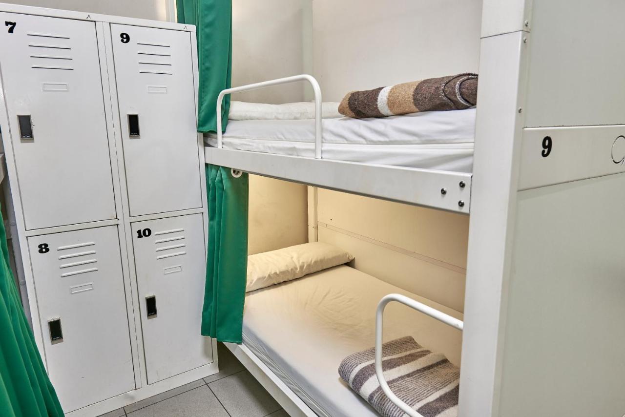 Hostel Hola Eixample *
