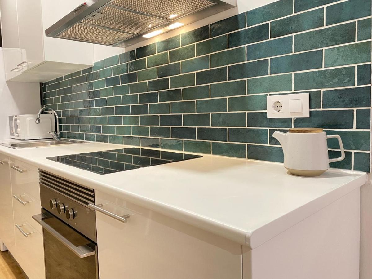 Apartment Lovely New 20 Minutes From Center. Barcelona