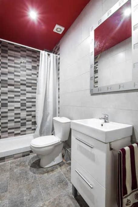 Habitación en casa particular Sagarda Familia Private Sunny Barcelona