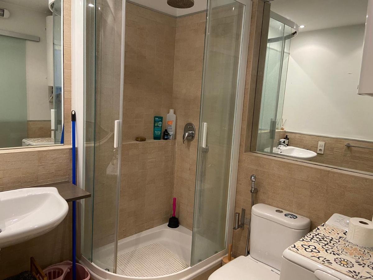 Lovely 2-bed In Barcelonas Location Apartamento Barcelona