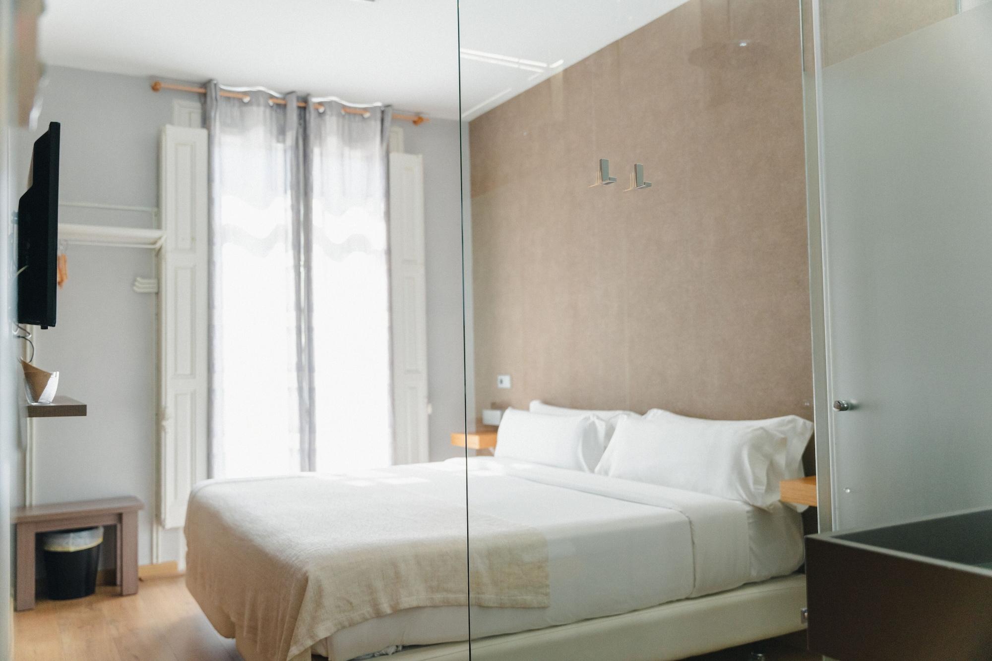 Cosmopolitan Boutique Rambla Maison d'hôtes 2*