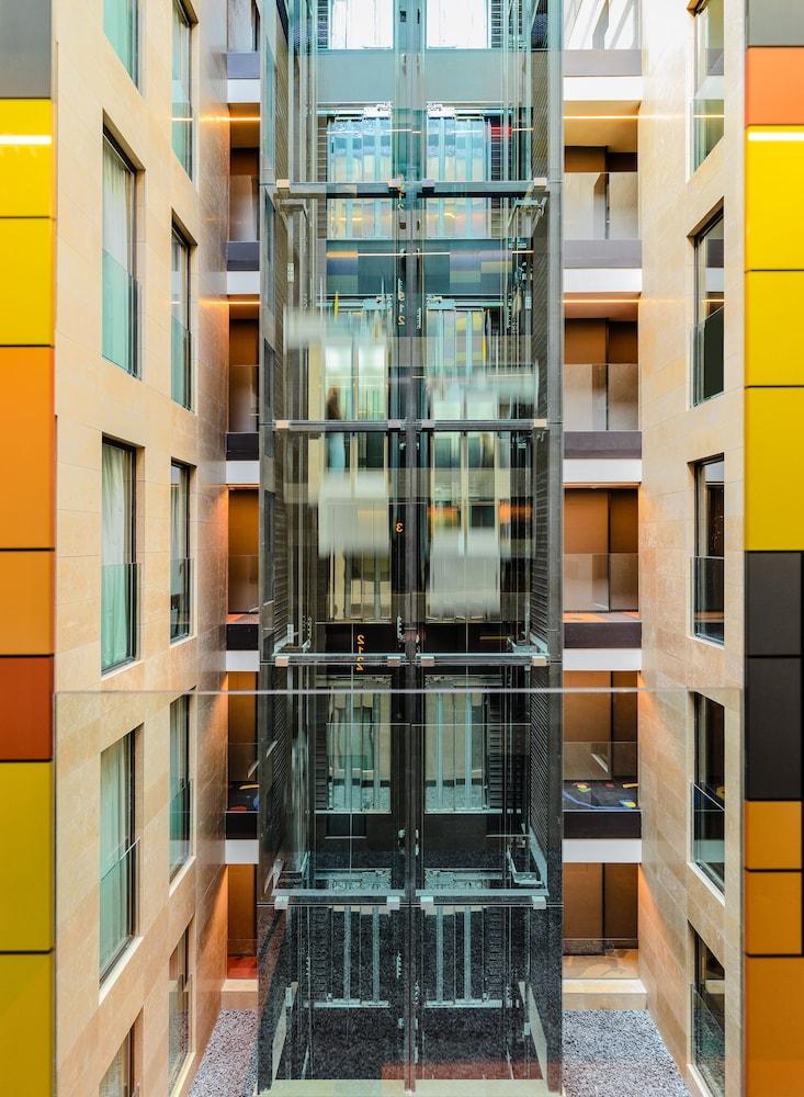 H10 Art Gallery 4* Sup Hotel Barcelona