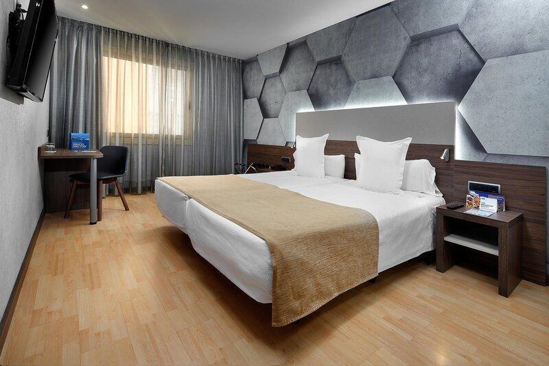 Hotel Hcc Montblanc 3*
