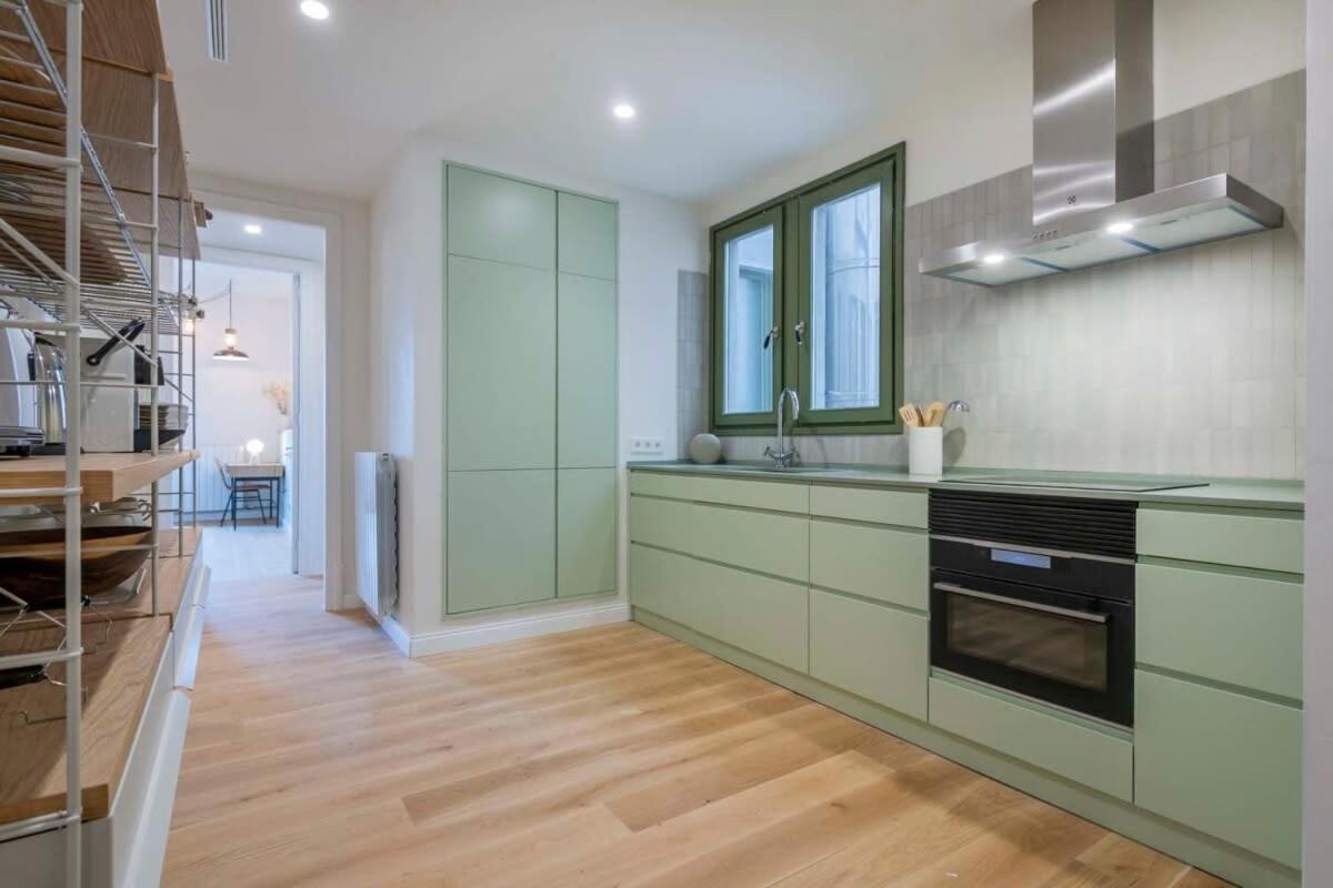 Amazing 5 Bedrooms 5 Bathrooms By Plaza Catalunya *