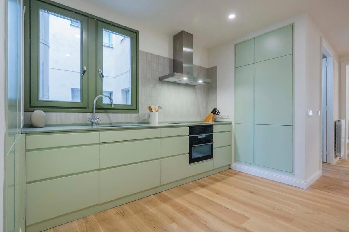 Amazing 5 Bedrooms 5 Bathrooms By Plaza Catalunya *