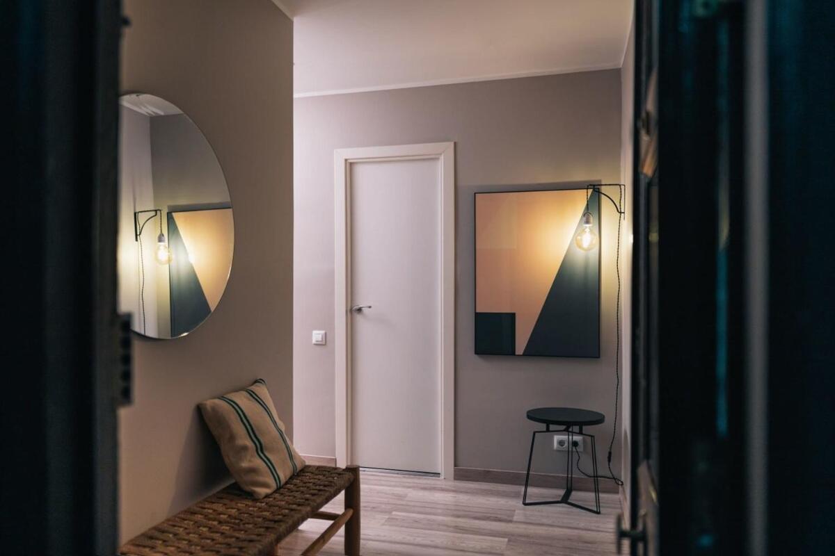 Comfortable 3-bedroom Next To Sagrada Familia Apartment