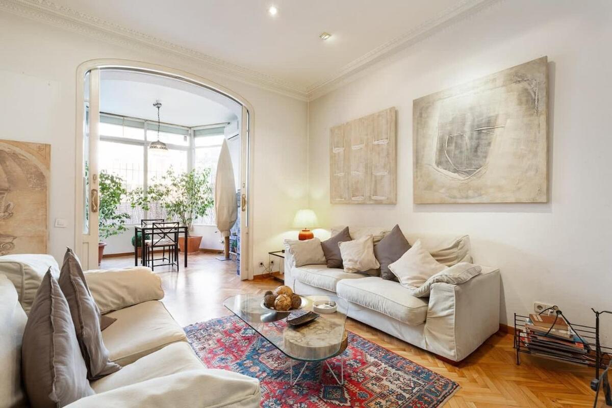 Huge Historic 5bd With Private Terrace! * Barcelona