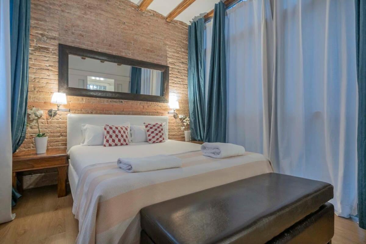 Appartement Exclusive 2 Bedroom In The Center
