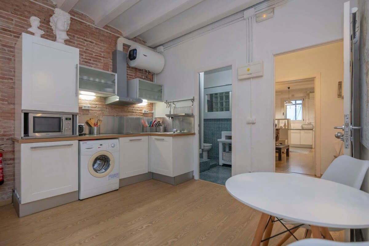 Appartement Exclusive 2 Bedroom In The Center *