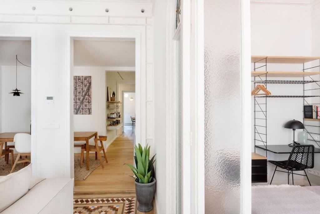 Amazing 5 Bedrooms 5 Bathrooms By Plaza Catalunya *