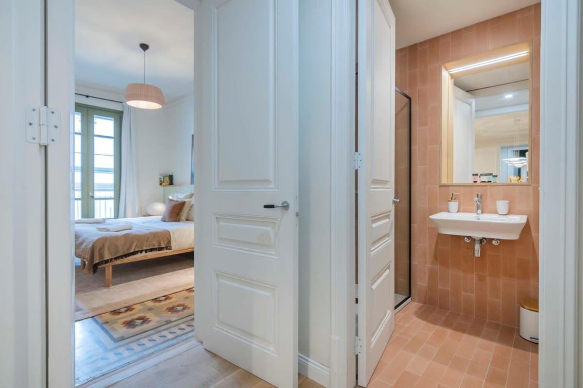 Amazing 5 Bedrooms 5 Bathrooms By Plaza Catalunya *