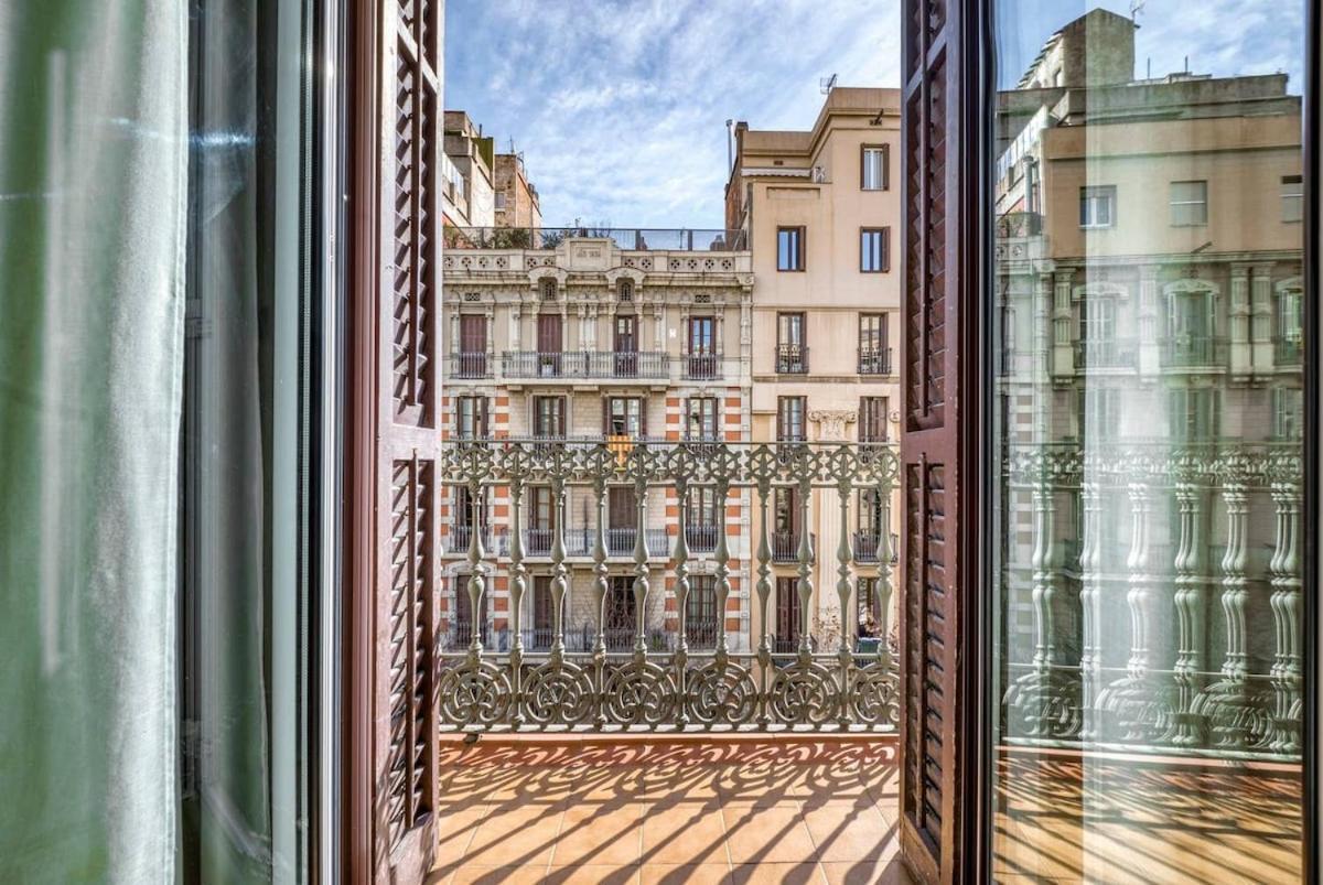 Beautiful 4bd 4ba In Eixample District *