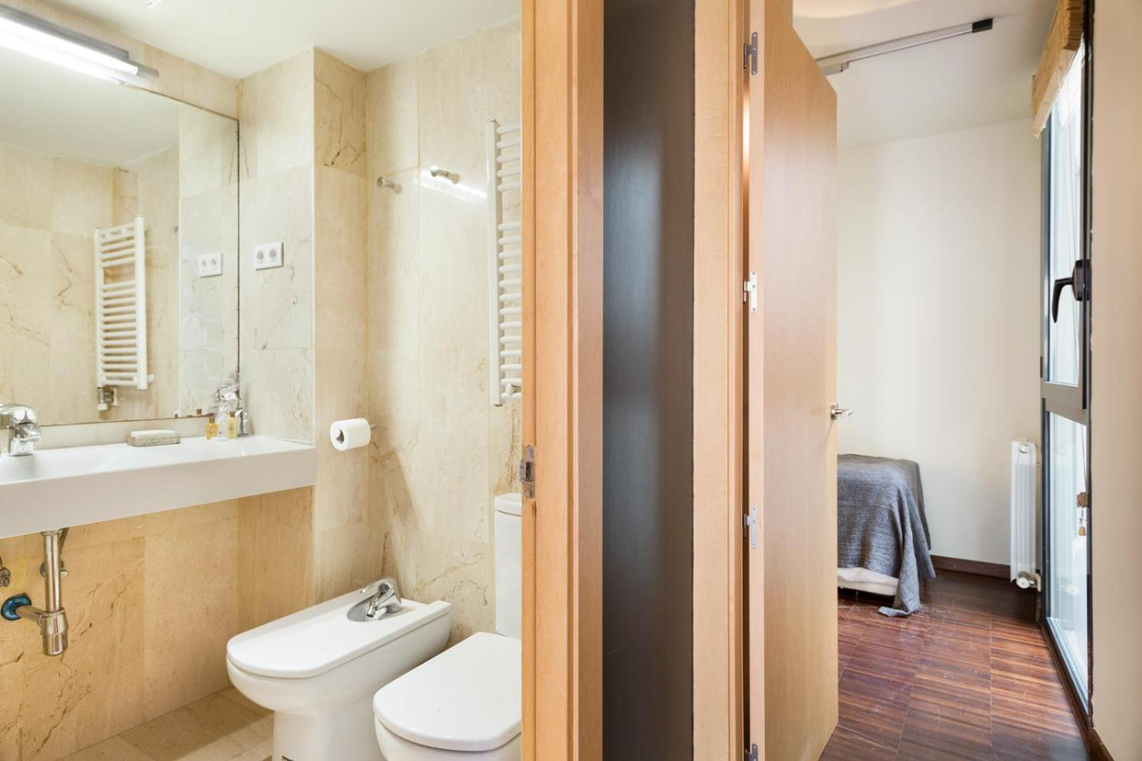 My Space Emirates - Executive With Private Balcony * Barcelone