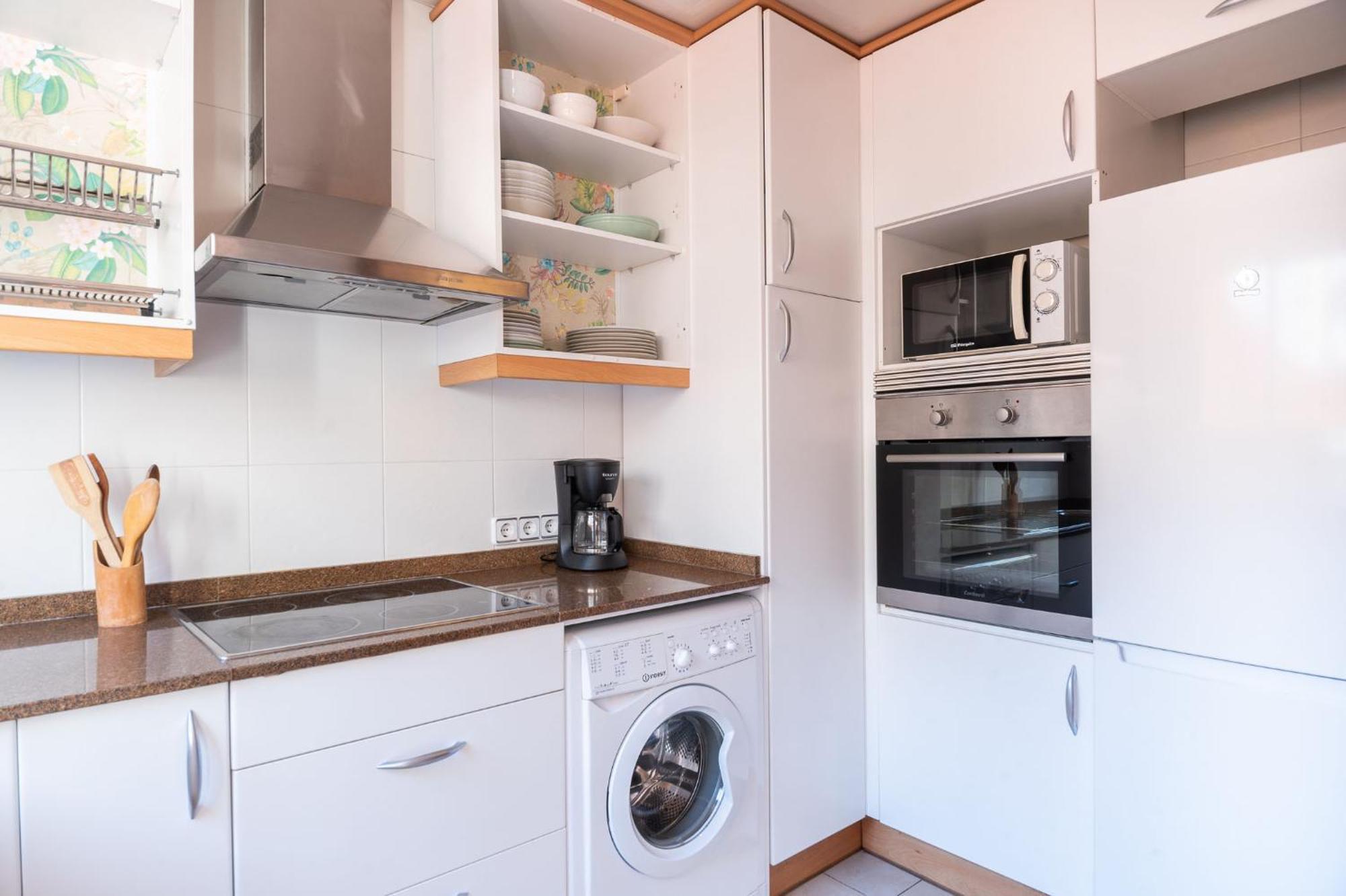 Spacious & Sunny With Terrace In The Center * Barcelona