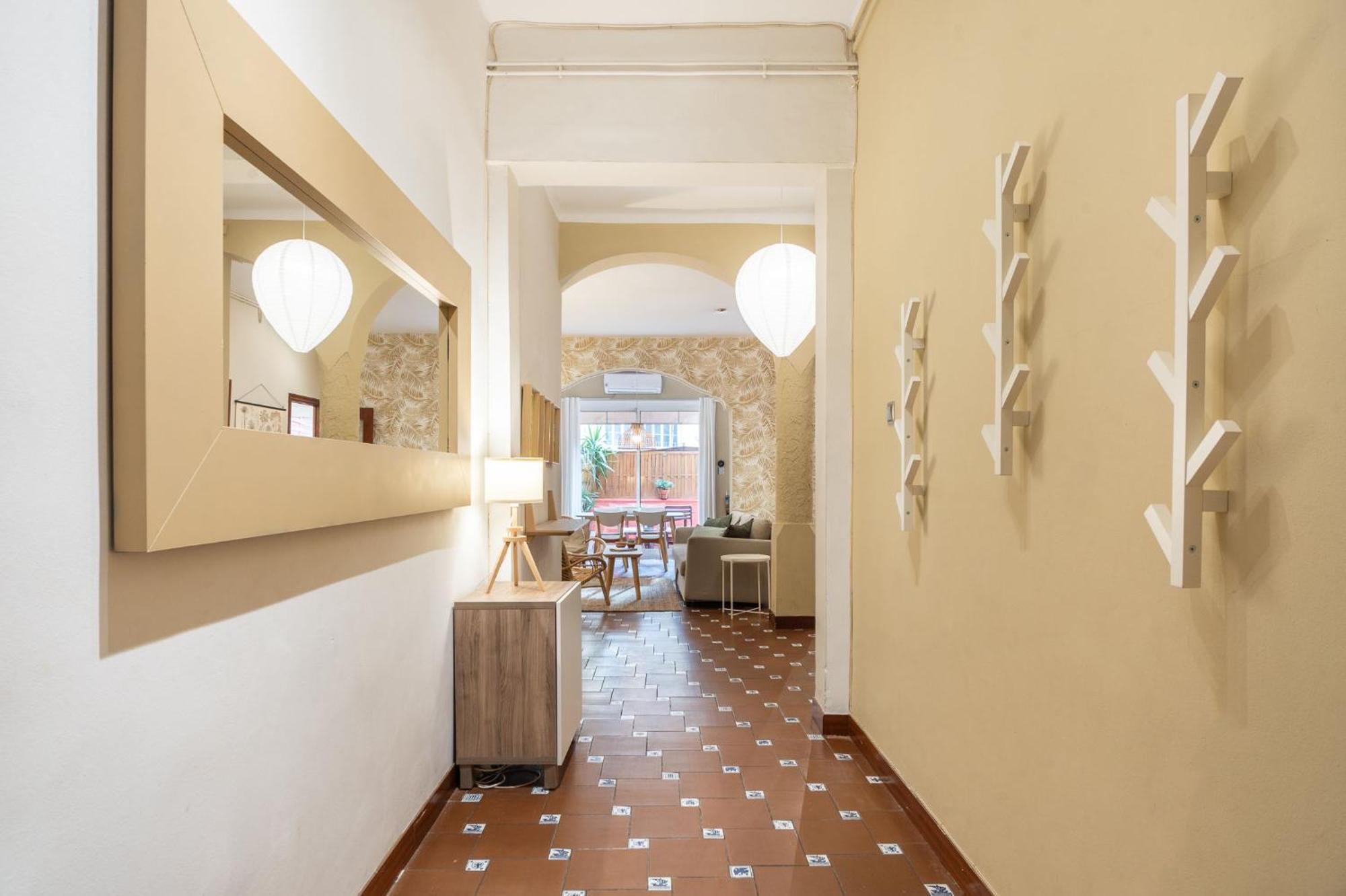 Spacious & Sunny With Terrace In The Center * Barcelona