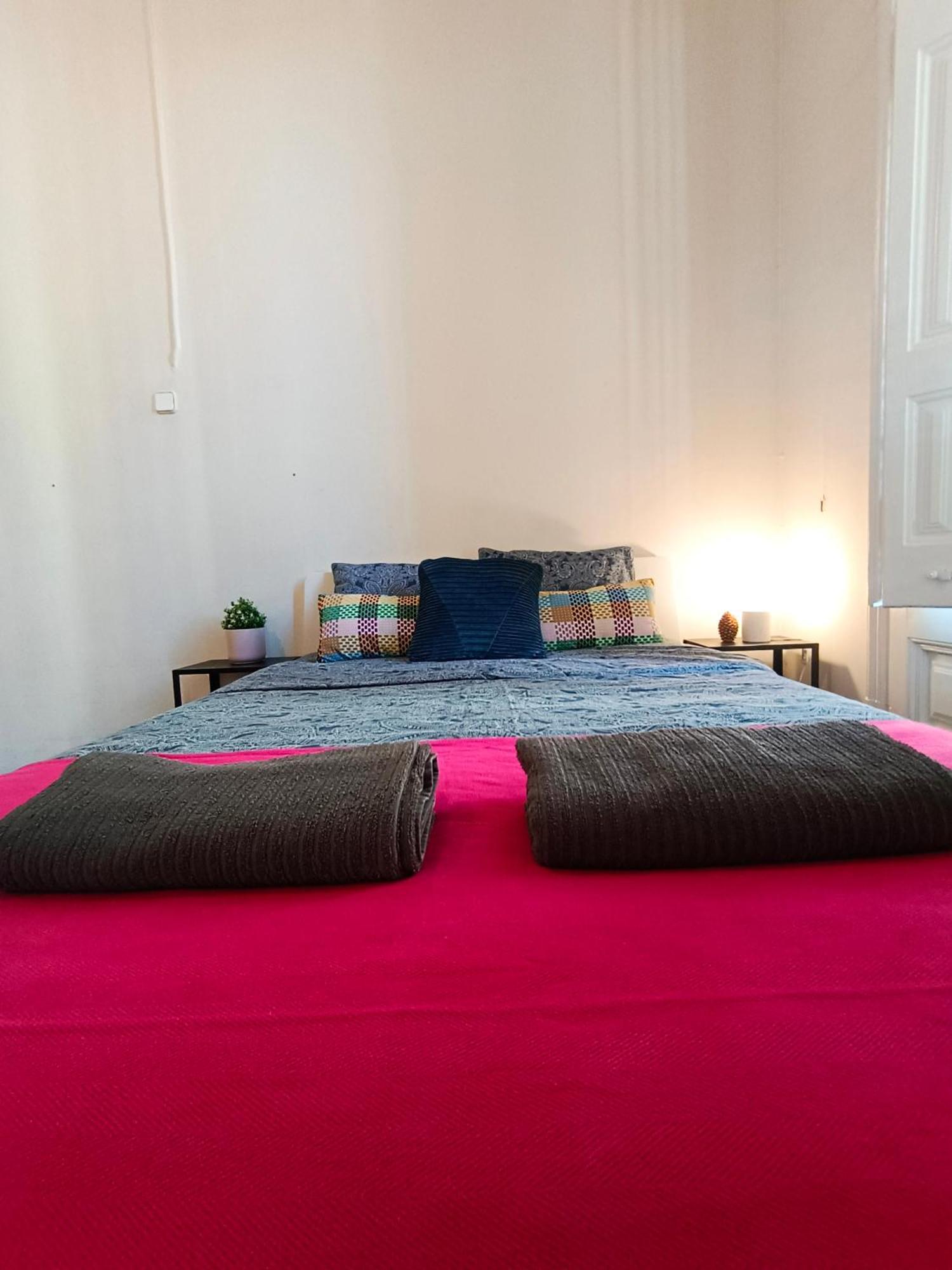 By Urquinaona Rooms * Barcelona