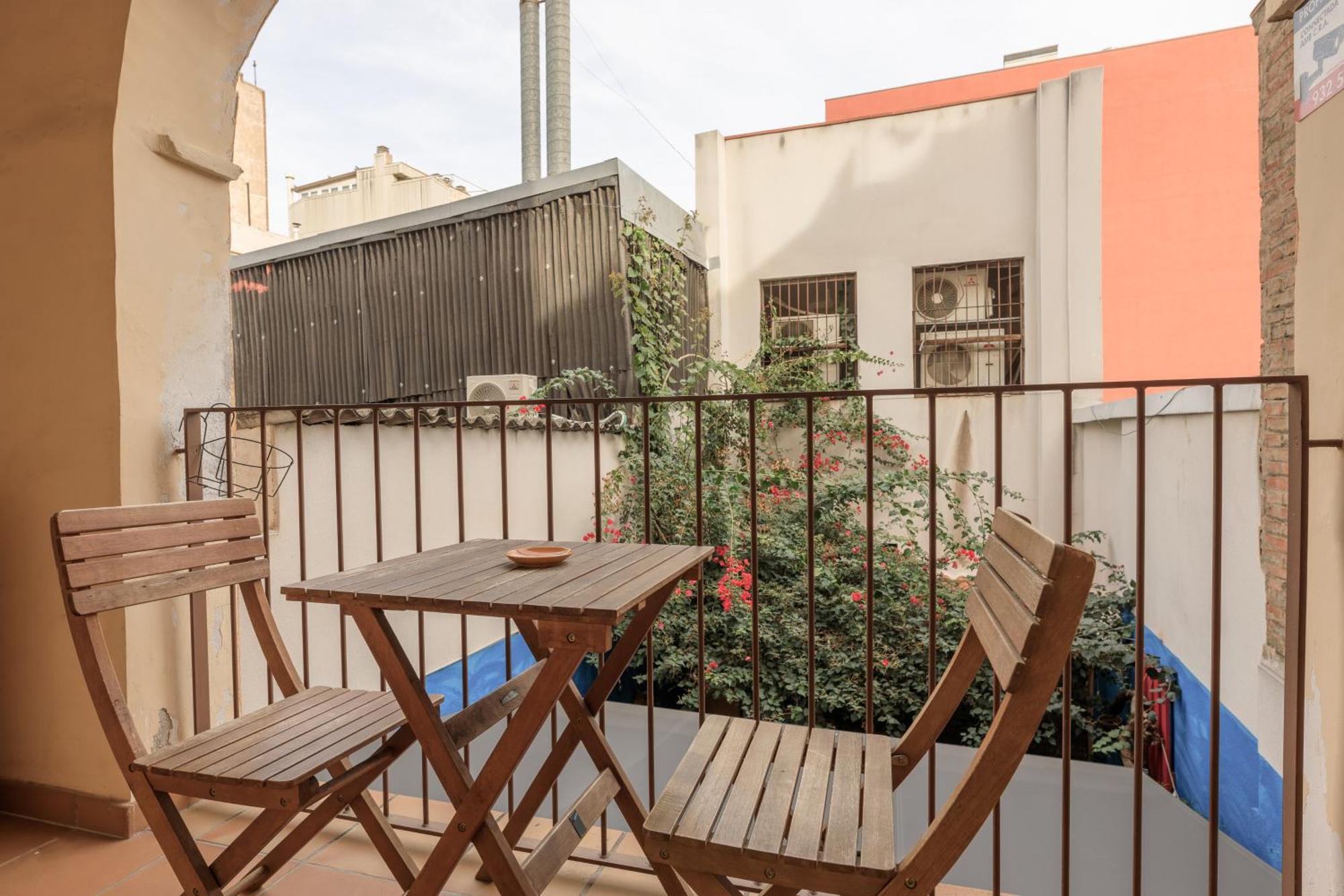 Housalia Gracia Apartment