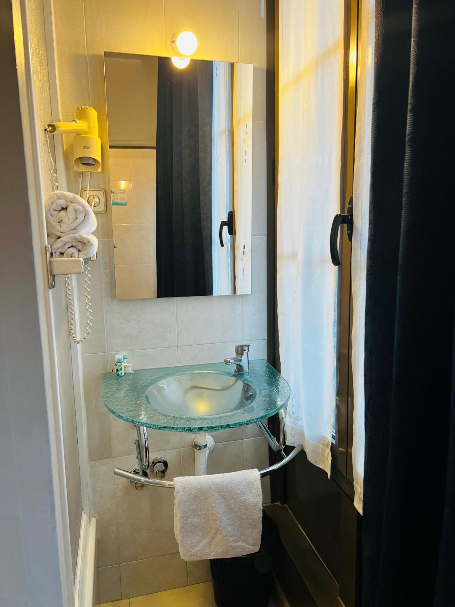 Maison d'hôtes Ciudad Condal - Paseo De Gracia 3*