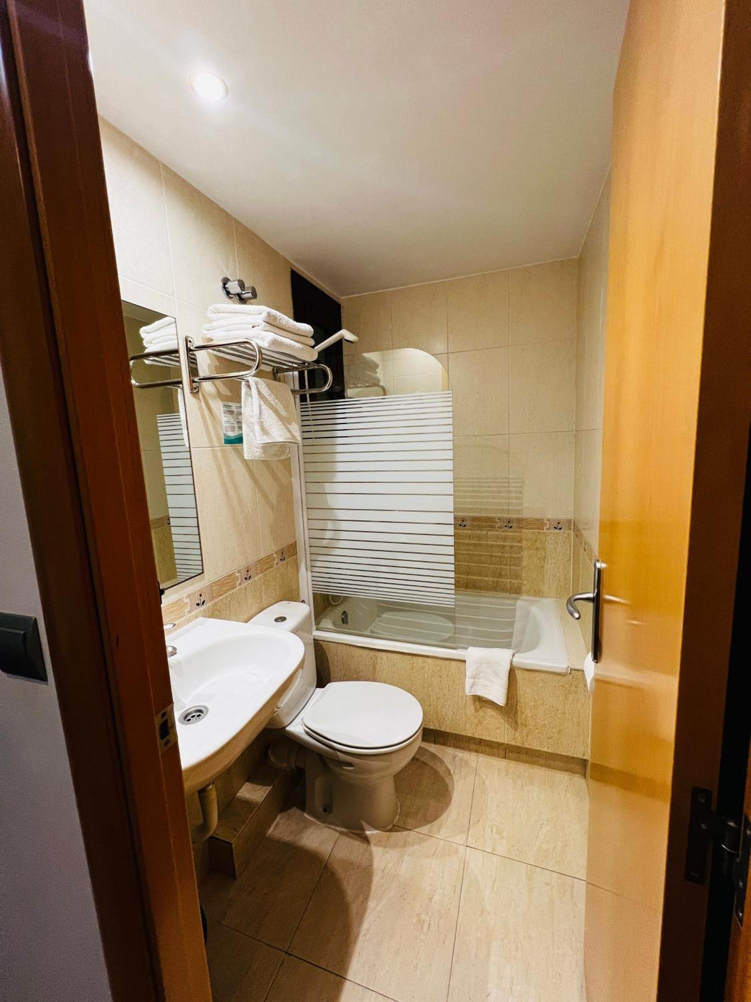 Ciudad Condal - Paseo De Gracia Maison d'hôtes 3*