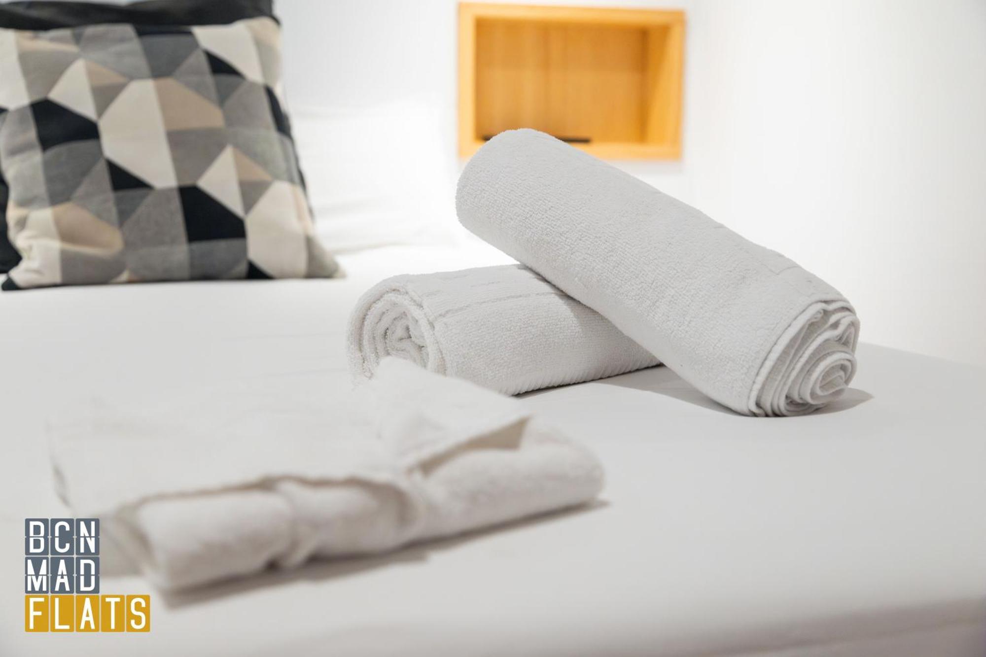 - Eixample Pb Apartment