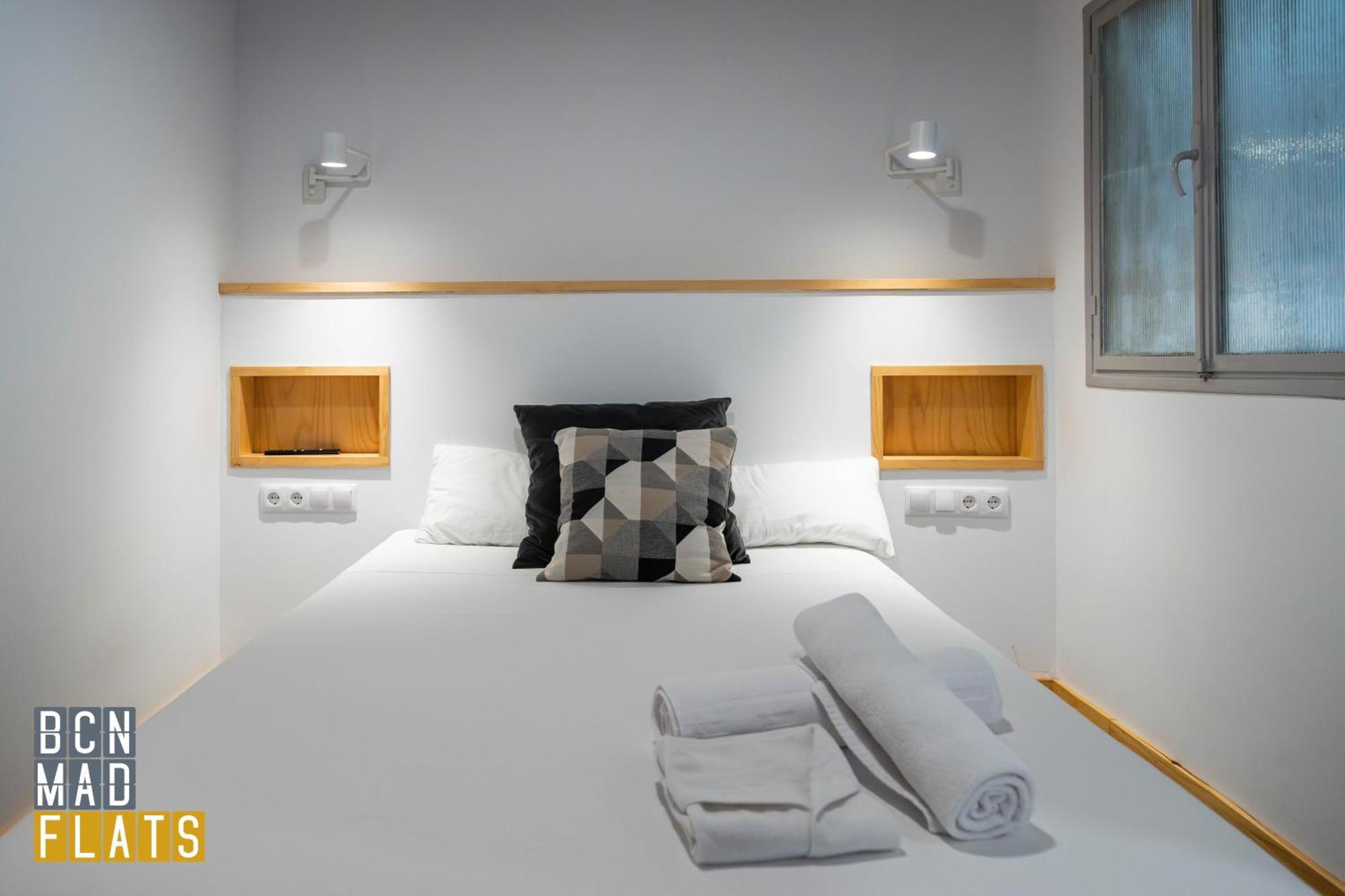 - Eixample Pb Apartment
