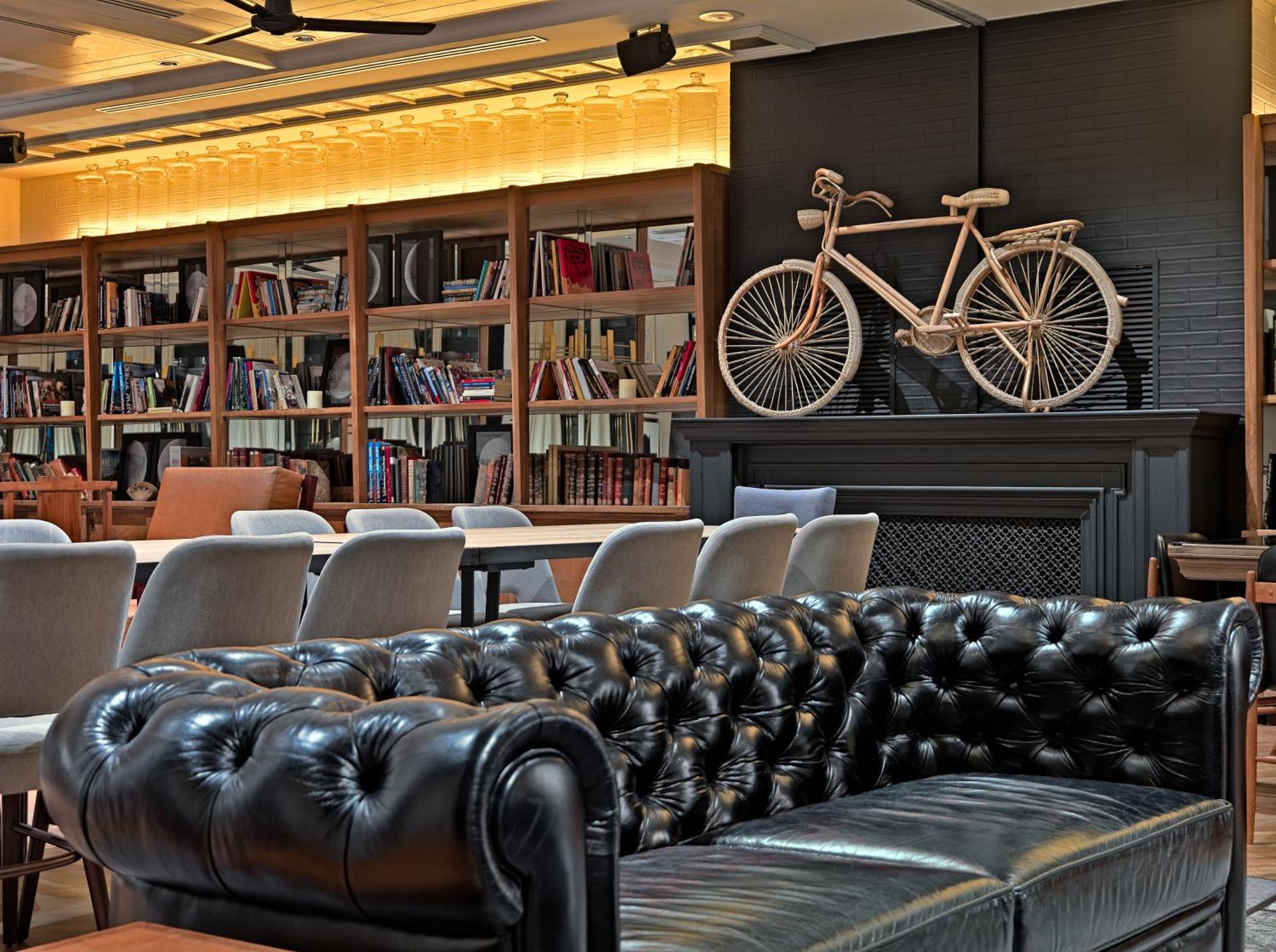 Hotel H10 Metropolitan 4* Sup 4*