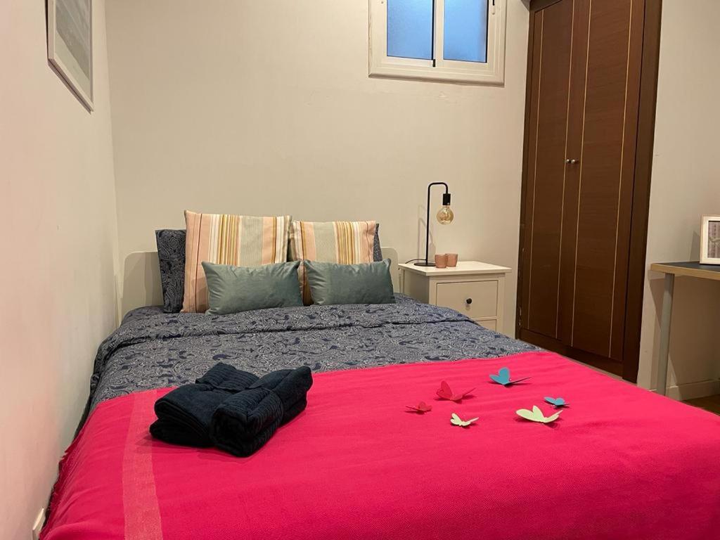 By La Rambla Rooms * Barcelone