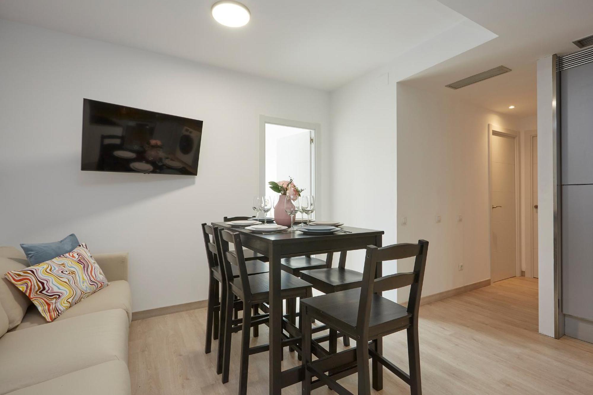 Three Bedroom Two Bathroom Close To Beach Apartamento Barcelona