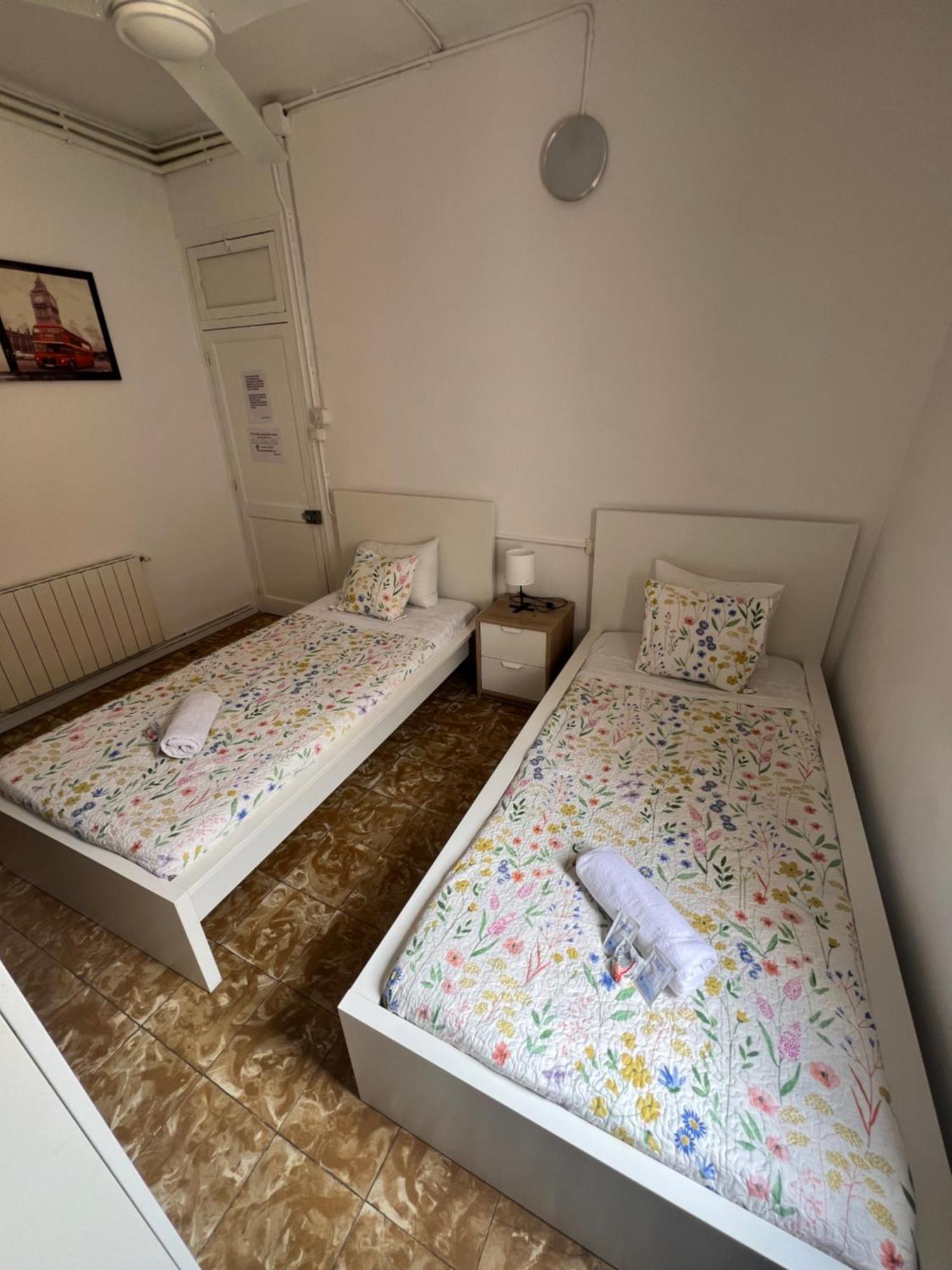 Guest house Youth - And Basic Drassanes 2*