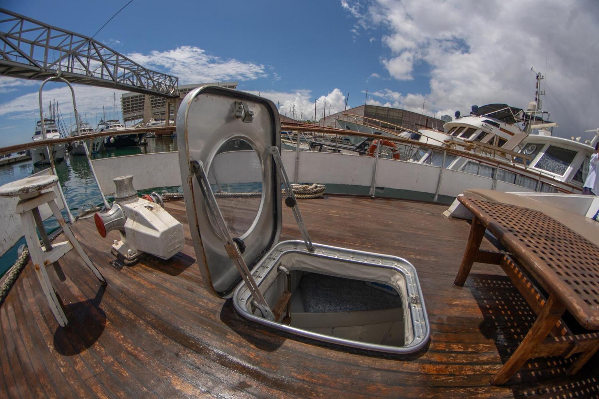 Marineria Boat Aloha Barcelone