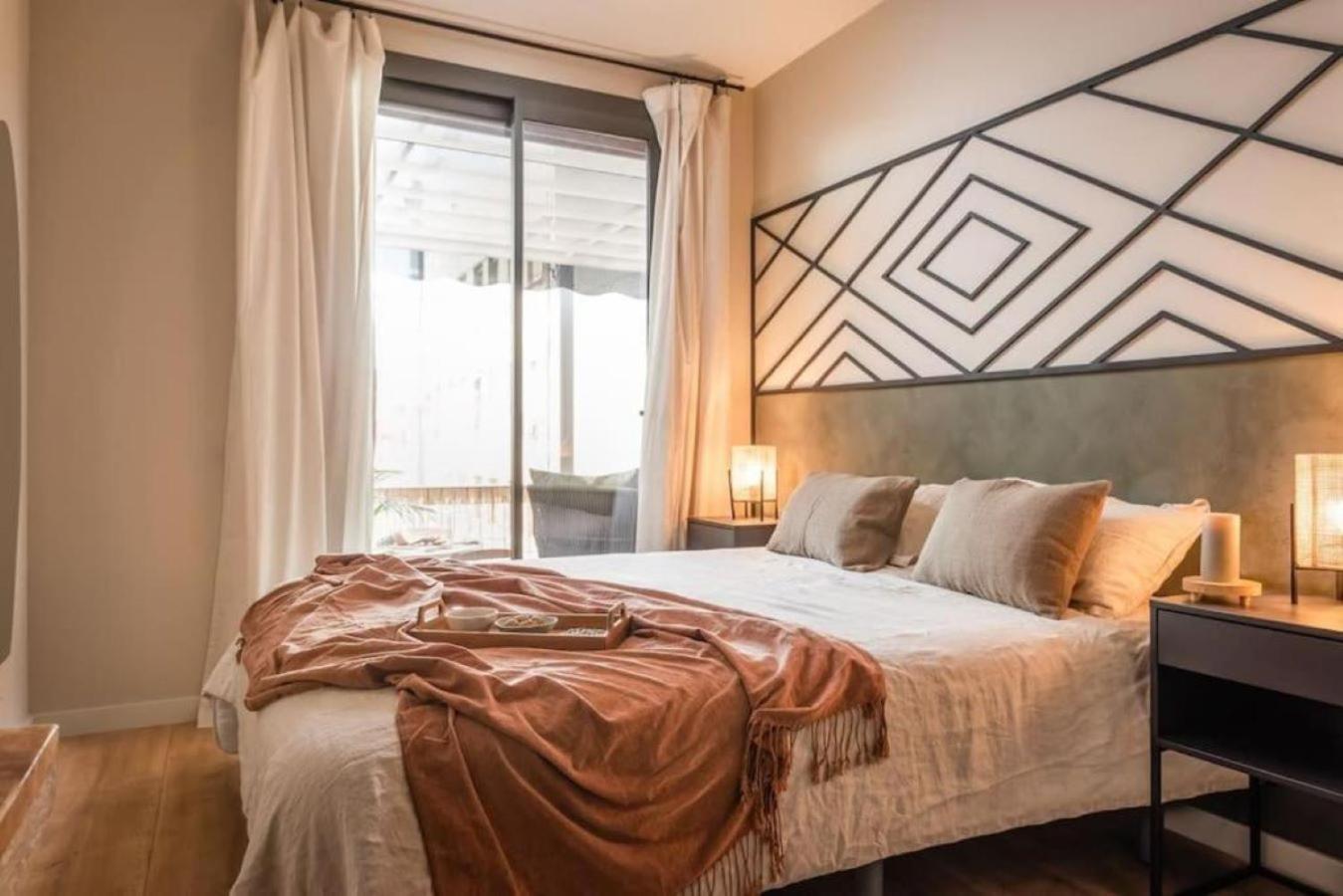 Apartment Lulua - 2 Bedrooms In Eixample Dreta Barcelona