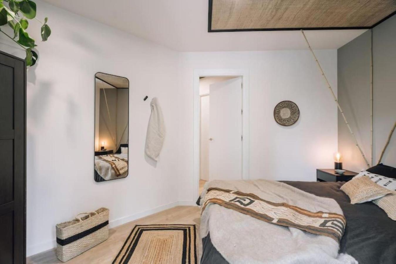 Tagbu - 2 Bedroom And Balcony In Eixample Dreta Appartement *