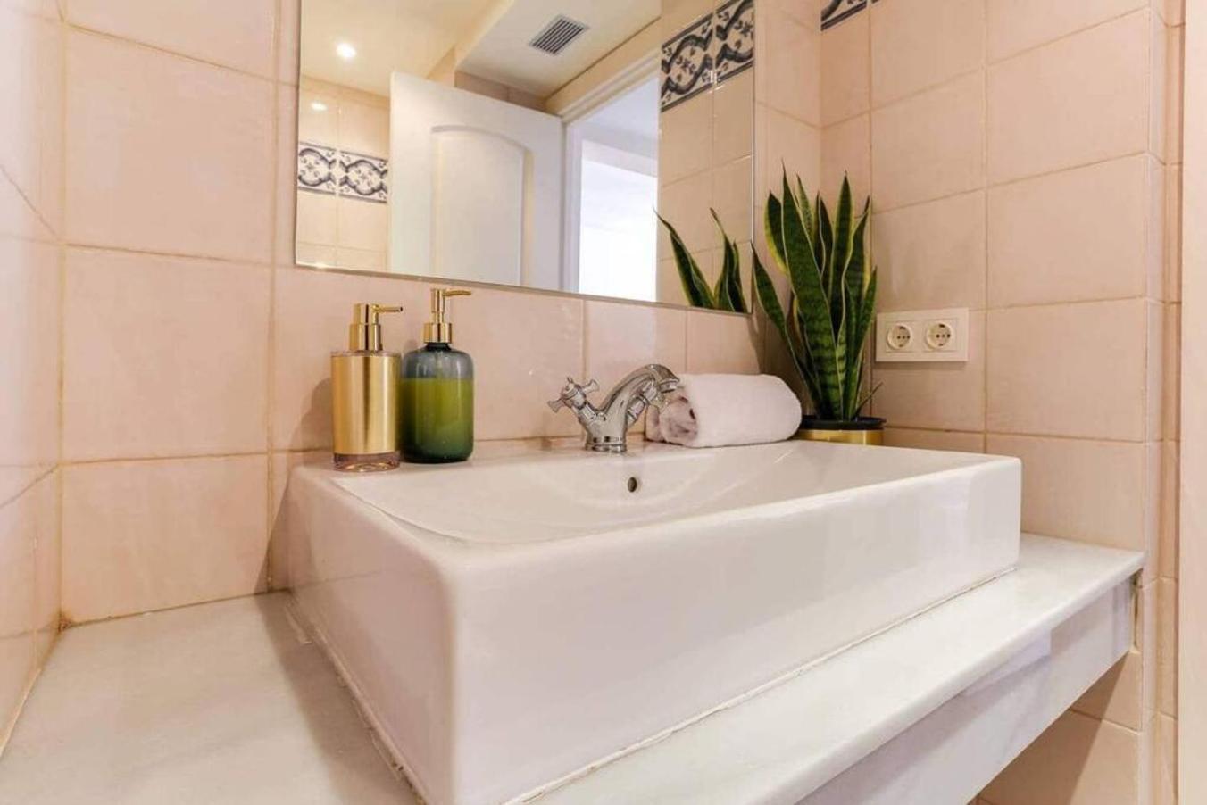 Stylish 2 Bdr In Trendy Gracia Barcelona